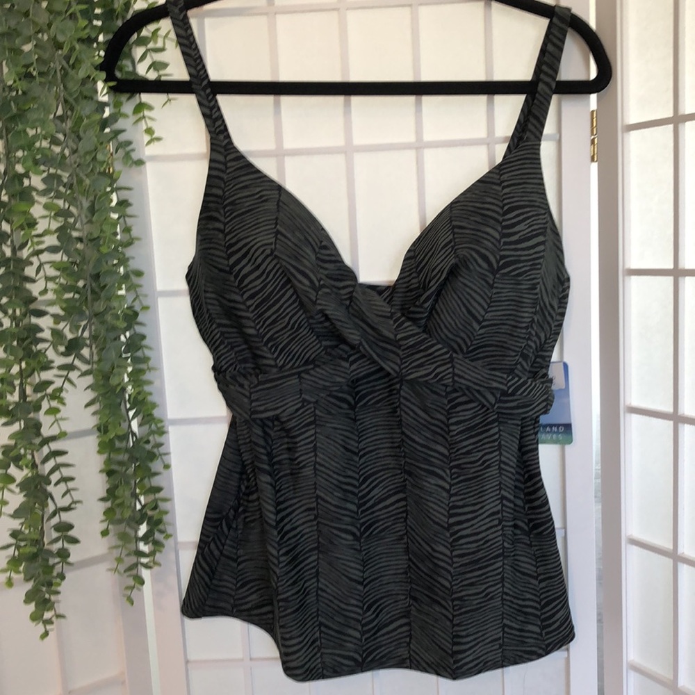 NEW Island Waves Women’s Tankini Top in Tropical Black and Green. NWT MFSR: $50. - Picture 8 of 8
